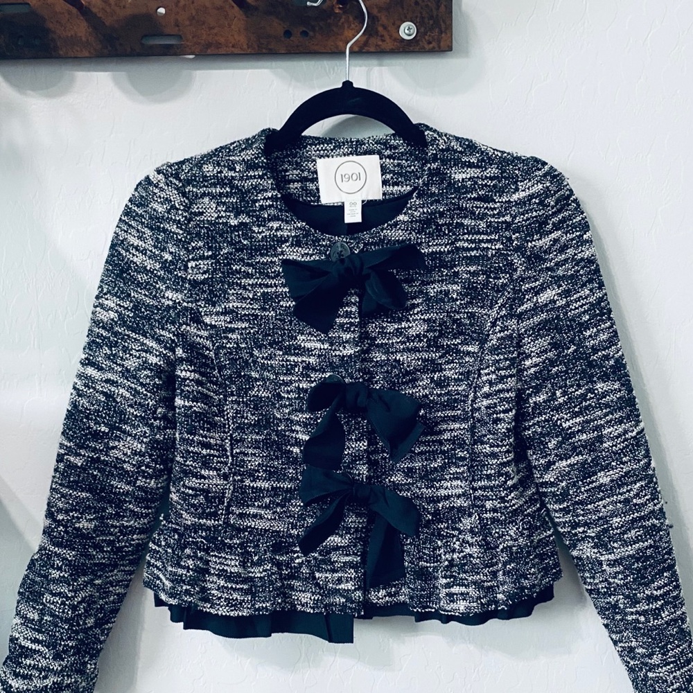 1901 Black and White Tweed Bow-Front Cropped Blazer